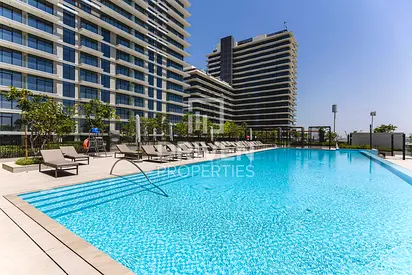 Ready to Move in | Prime Location | Boulevard View