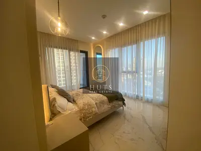 UNFURNISHED | IMMACULATE CONDITION | BRIGHT & AIRY | CITY & POOL LIFE STYLE