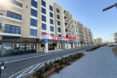 READY TO MOVE - BRAND NEW - PRIME LOCATION