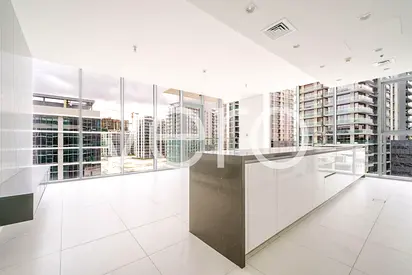 Vacant | Corner Unit | Upgraded