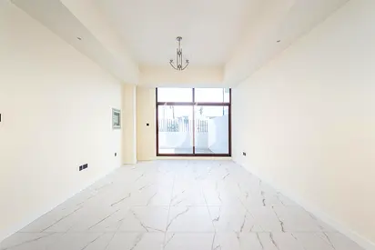 Park Facing | Fully Furnished | VOT | great deal