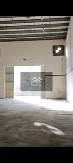 Suitable for storage or commercial activities. Electricity 13. Close to the main road.