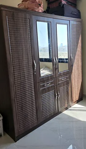 Wooden 4-Door Wardrobe with Mirrors and Drawers — Good Condition