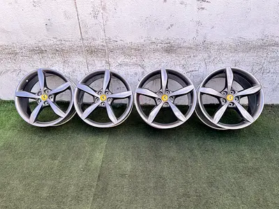 Ferrari Genuine 20inch Staggered Wheels
