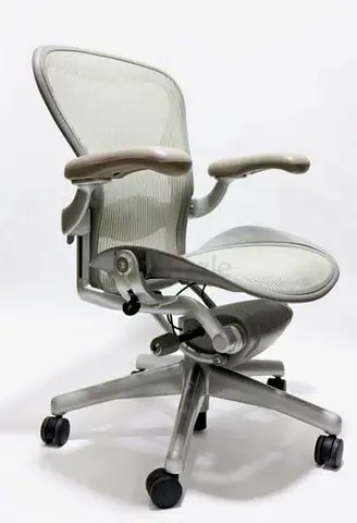 Herman Miller Areon  chair size and C full loaded available