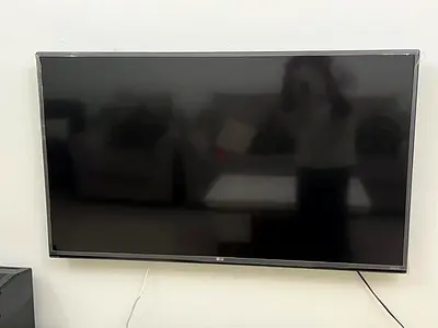 49 inch LG Flat Panel TV - Wall Mounted, Good Condition
