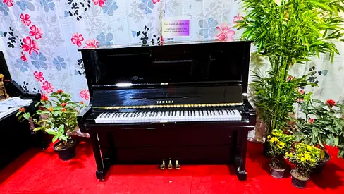 Yamaha U3H