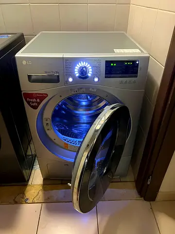 LG Sensor Dry 9kg Front Load Tumble Dryer - Silver, Good Condition