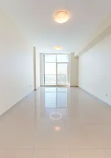 Free Parking gym pool free 5 Star building very specius apartment