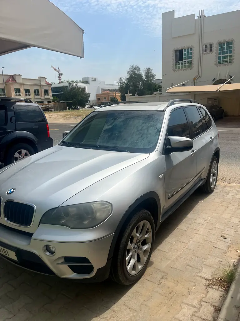 BMW X5 2011 — photo 1 of 11
