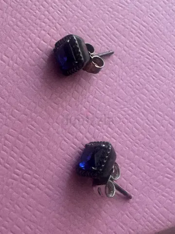 Pandora earring
