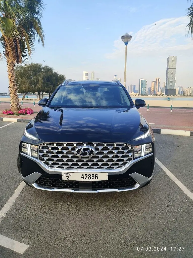 Hyundai Santa Fe 2021 — photo 1 of 5