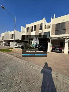 Huge 5Bedroom Plus Maid | Single Row | Prime Community | For Rent