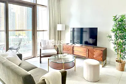 Marina Living | 12 Cheques | Vacant