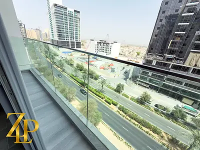 Premium Quality | Luxury Fully Furnish | Bright Unit