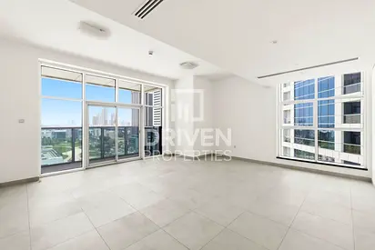Unfurnished | Mid Floor | Ready to Move in