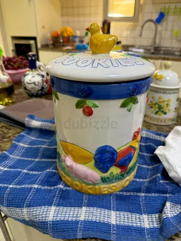 Vintage ceramic cookie jar