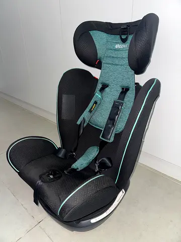 GIGGLES Car Seat
