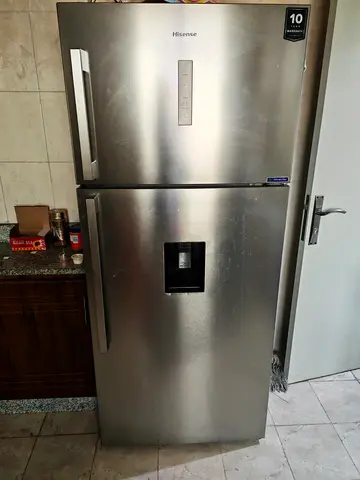 Hisense Top Mount Refrigerator – No Frost + Water Dispenser – Inverter Compressor  – Large Capacity