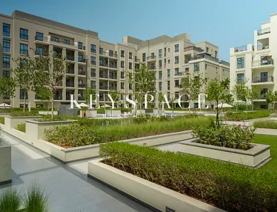 Dubai-Accessible Coastal Home | Elevated Sea Perspective | Vacant | Resale