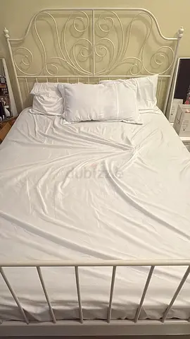 سرير شخصين كبير مع المرتبه