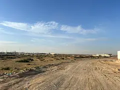 💎 Exceptional location in the heart of the industrial area, directly on the main road 📐 Plot S