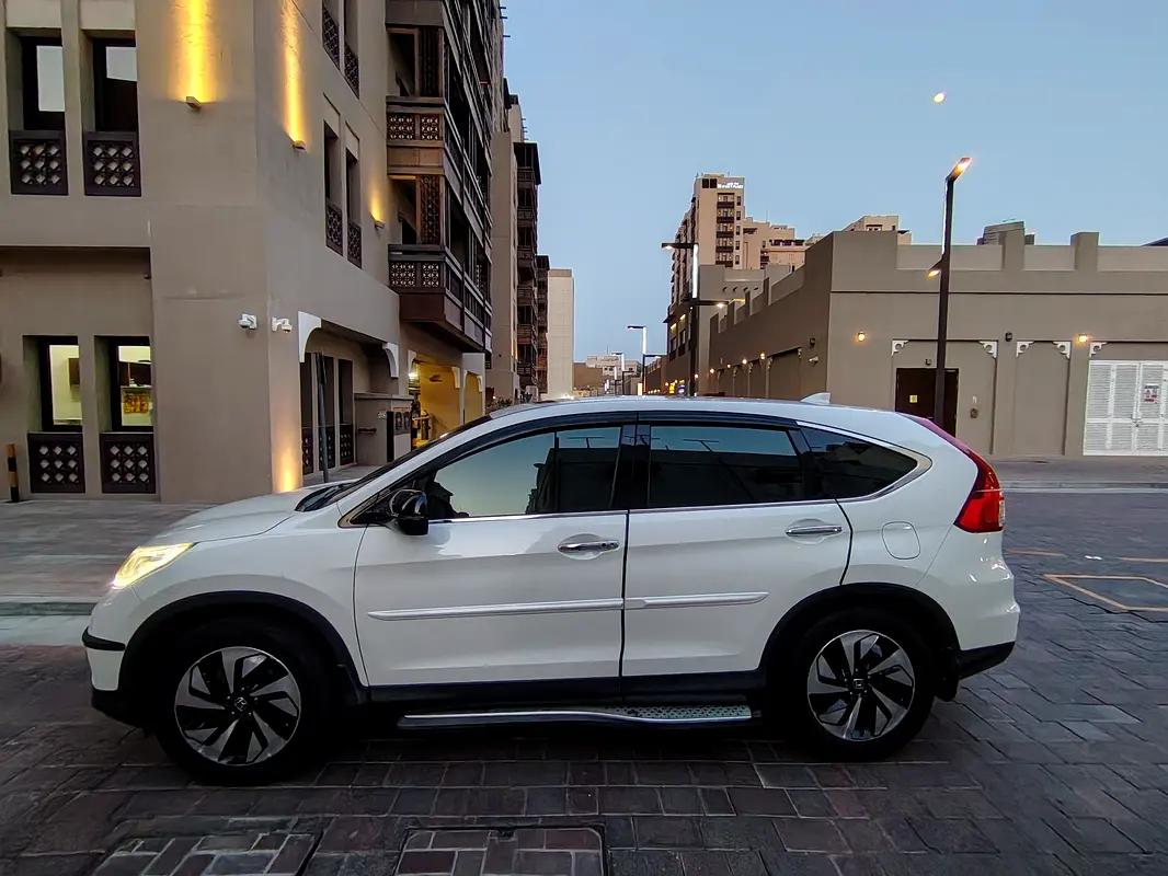 Honda CR-V 2015 — photo 1 of 10