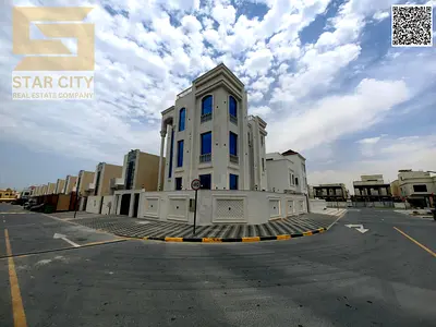 Corner villa with stone facade, including electricity and water. A magnificent classic luxury villa