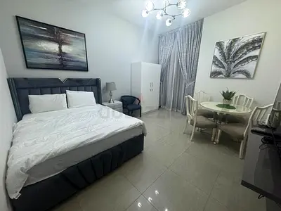 NO COMMISSION, Dubai Marina Luxury master bedroom with balcony , tram and metro walking distance