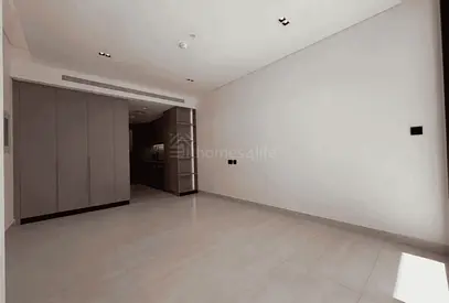 First Move in | Modern | Studio