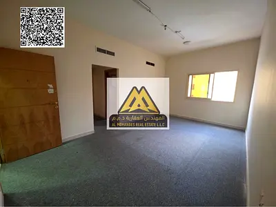 شقة غرفة وصالة للإيجار السنوي في النعيمية عجمان، تتميز بمساحة كبيرة جدًا وموقع ممتاز على شارع الكويت مباشرة، في منطقة حيوية قريبة من جميع الخدمات والم