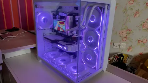 FULL WHITE RTX 5070 GAMING PC | i5 14400F | 32GB | 360 LCD COOLER
