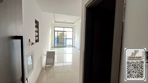 Upscale two-bedroom apartment in Al-Hamidiyah, opposite the Al-Hamidiyah Comprehensive Police Station. The apartment consists of two master bedrooms a