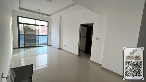 Upscale two-bedroom apartment in Al-Hamidiyah, opposite the Al-Hamidiyah Comprehensive Police Station. The apartment consists of two master bedrooms a