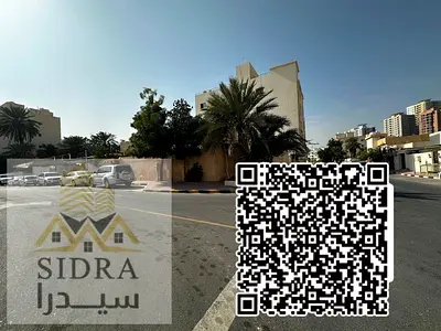 للبيع منزل زاوية خلف مستشفى ثومبي مساحة 4 الف قدم