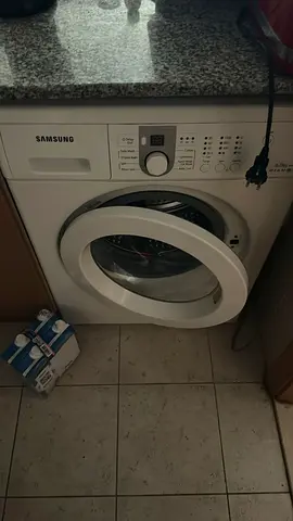 Samsung Front Load Washing Machine 6Kg - Good Working Condition