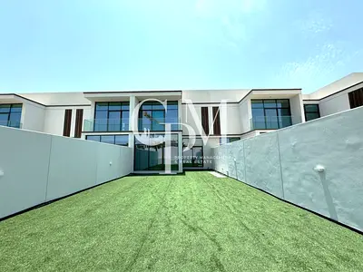 Premium 2 BR | Vacant | Exclusive Location | Large Layout