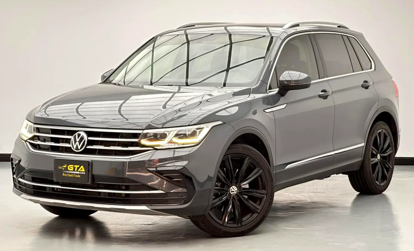 Volkswagen Tiguan 2023 — photo 1 of 15