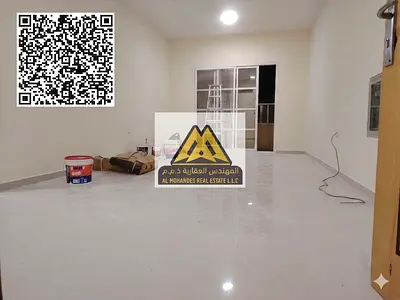 بلكونة بإطلالة مفتوحة | بناية نظيفة – عائلات فقط | مساحة كبيرة | موقع مميز بالقرب من جميع الخدمات