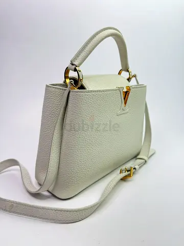 Authentic LOUIS VUITTON CAPUCINES BB BAG