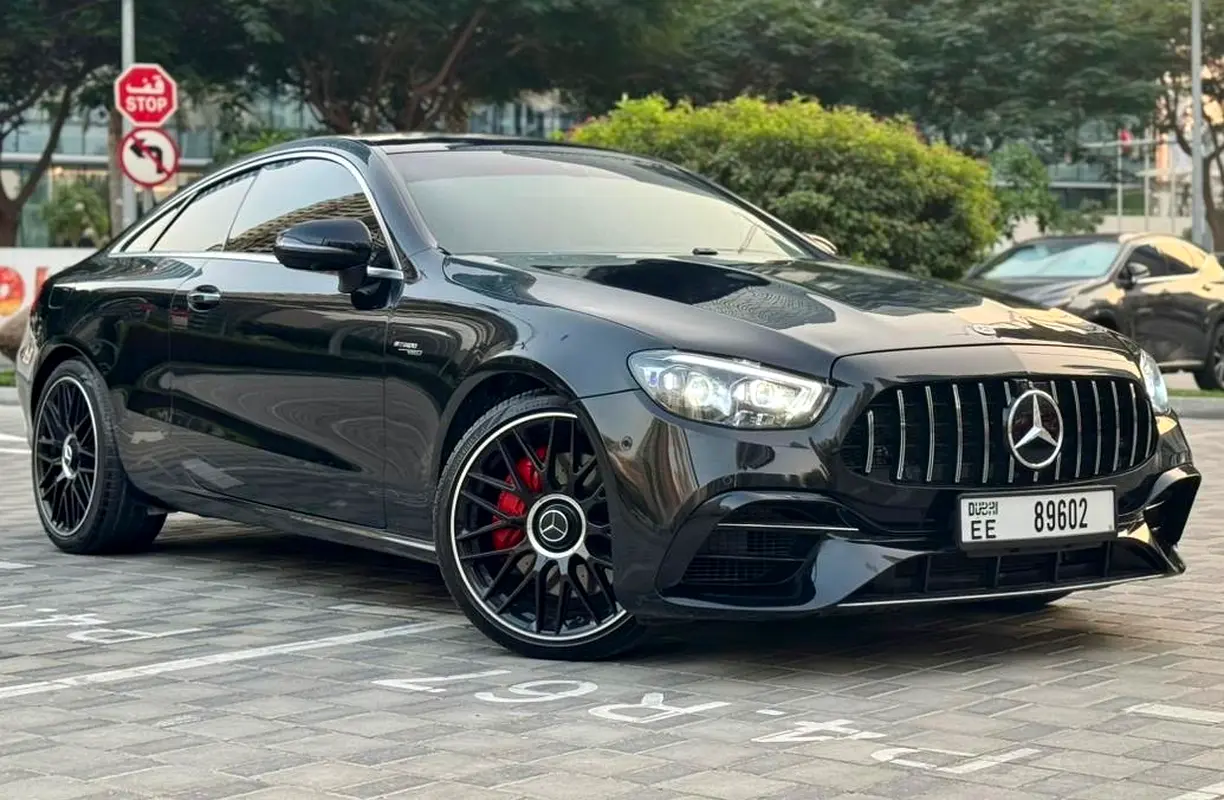 Mercedes-Benz E-Class 2020 — photo 1 of 10