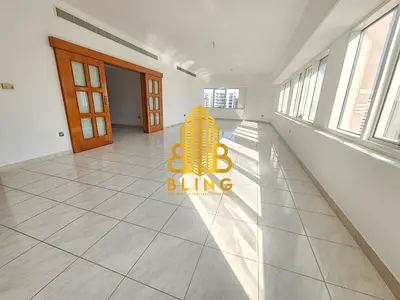 FAMILY APARTMENT!! Spacious 3BHK With Built-In Cupboards & Glossy Ceramics