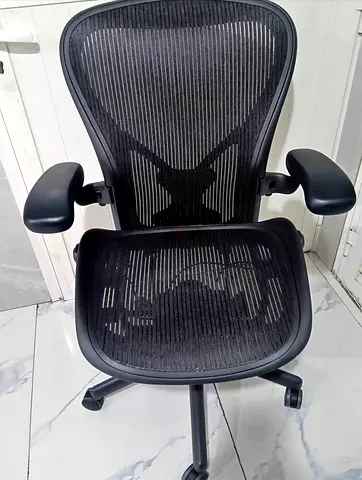 Selling For Herman Miller Aeron Chair Size B And C Fully Loaded Posture Fit