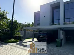 Modren And Luxerious 3BR single Row Corner Unit Villa