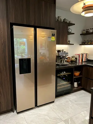 Samsung Side-by-Side Ice maker with water dispenser latest version Golden Glass