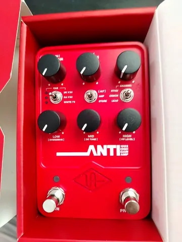 UAFX ANT1992 HI GAIN Guitar PREAMP Pedal - Like new