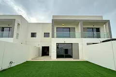 √HOT DEAL | Move-in Ready | Single Row - Mid Unit√
