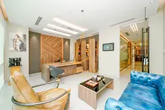 Fully Fitted Office | 5 Parkings | Bright