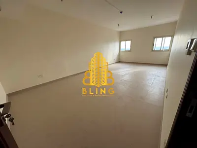 Splendid 3BHK With Spacious Saloon & Balcony