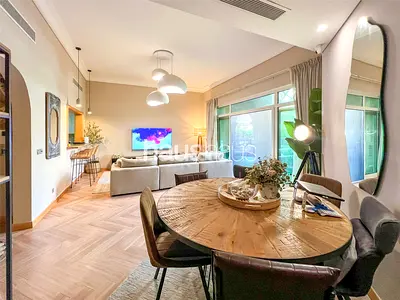 Upgraded | Furnished & Unfurnished | Beach access